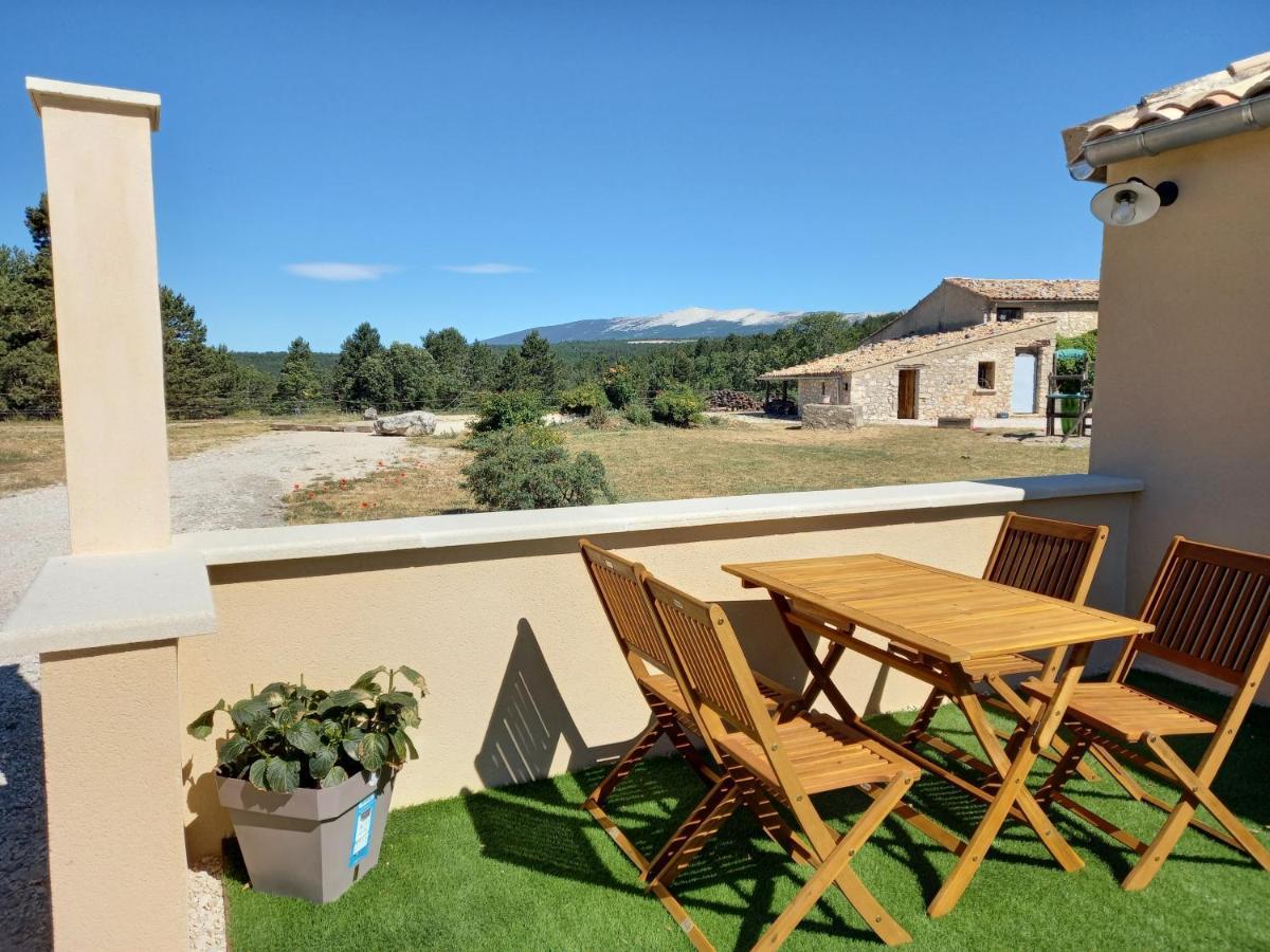 A Ventoux Yourte Monieux Bagian luar foto